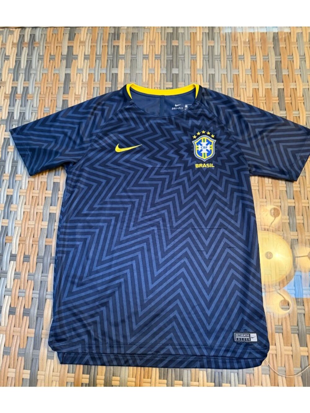 Nike Brazil 2018 Prematch Football Shirt ~ Soccer Jersey ~ Size YOUTH L